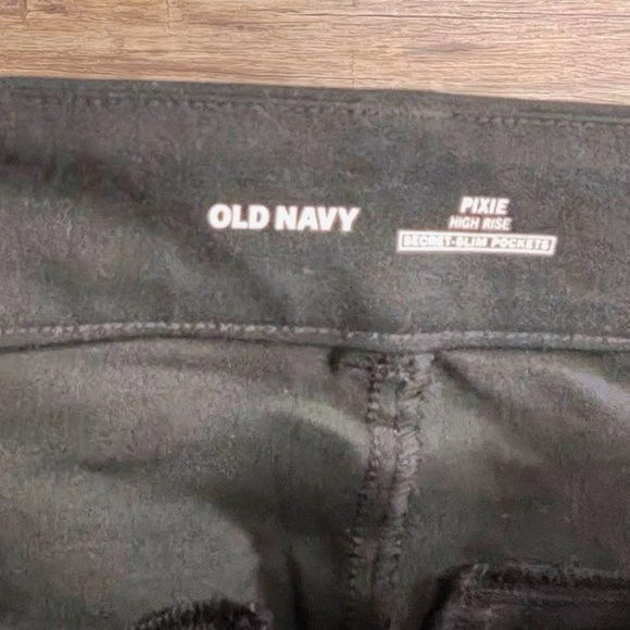 Old Navy Classic Black High Rise Pixie Women's Trousers - Picture 8 of 10